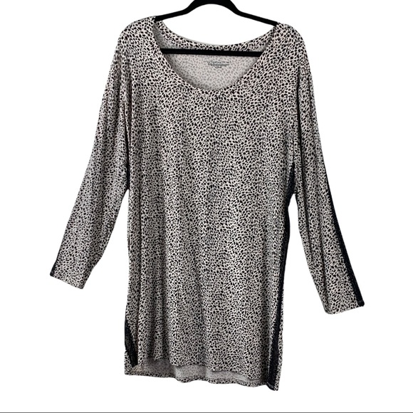 Animal Print Victoria Secret Sleep wear medium - Picture 7 of 7